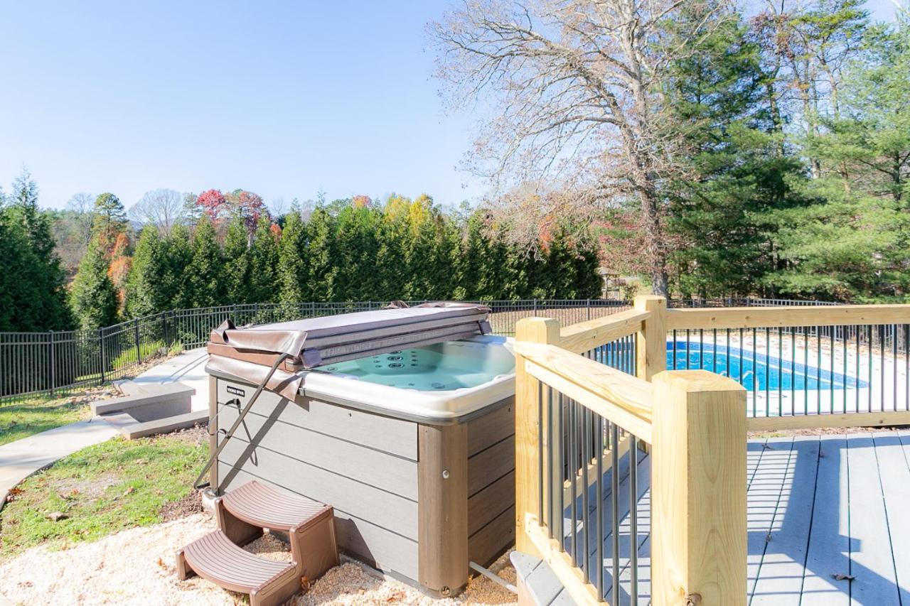 Luxurious House With Pool Near Asheville By Mighty Tree Properties Лестер Экстерьер фото
