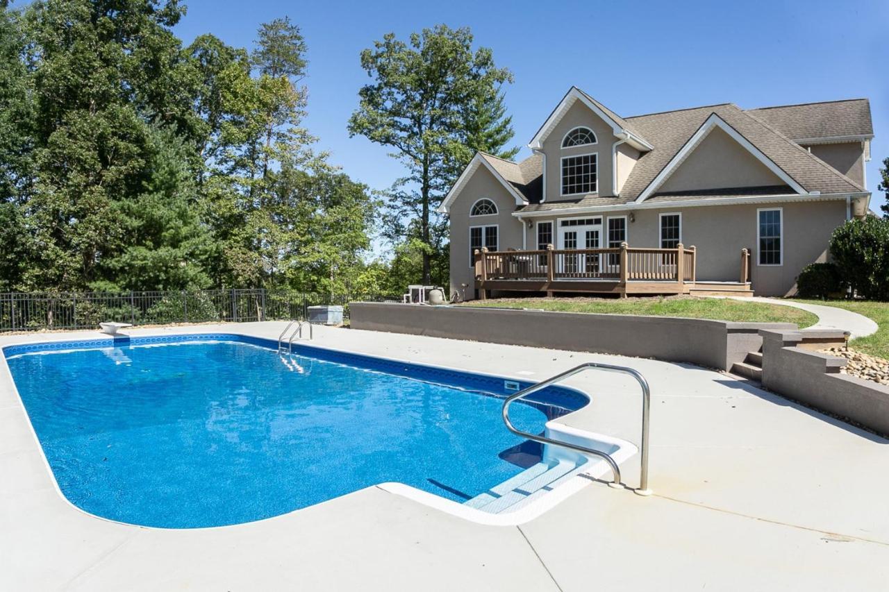 Luxurious House With Pool Near Asheville By Mighty Tree Properties Лестер Экстерьер фото